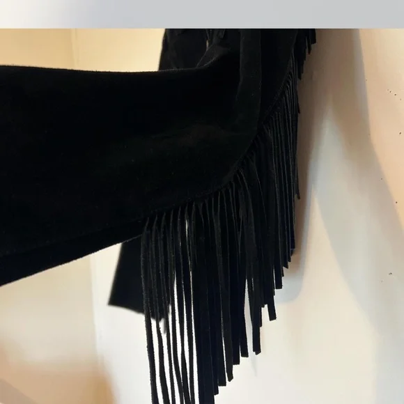 Wilsons Women's Suede Black Fringe Jacket - Picture 4 of 7